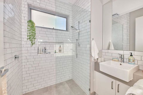 Grove Hideaway - Peaceful 2 Bed Townhouse - Tourism Caloundra 4