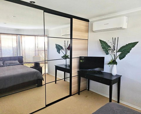 Guest Suite 800m To Beach - Tourism Caloundra 2
