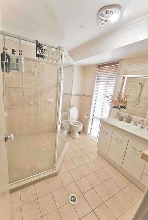 Guest Suite 800m To Beach - Tourism Caloundra 3