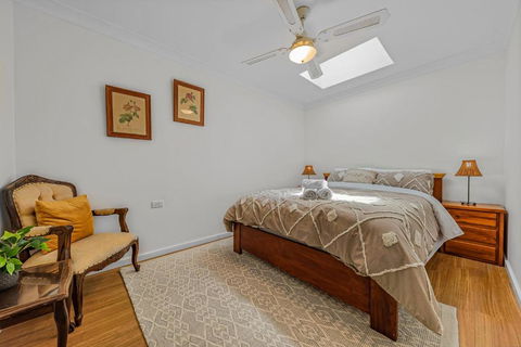Guesthouse In W Gosford Centre - Tourism Caloundra 4