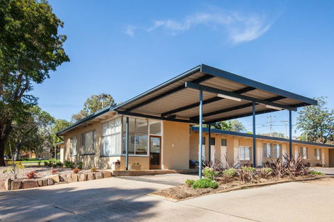 Gulgong Motel - Tourism Caloundra 3