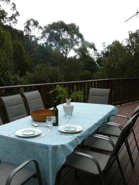 Gumleaves Bush Retreat - Tourism Caloundra 3