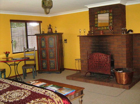 Gumtree On Gillies Bed And Breakfast - Tourism Caloundra 1
