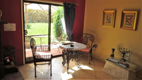 Gumtree On Gillies Bed And Breakfast - Tourism Caloundra 4