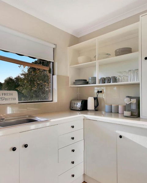 Gundaroo Retreat - Tourism Caloundra 1