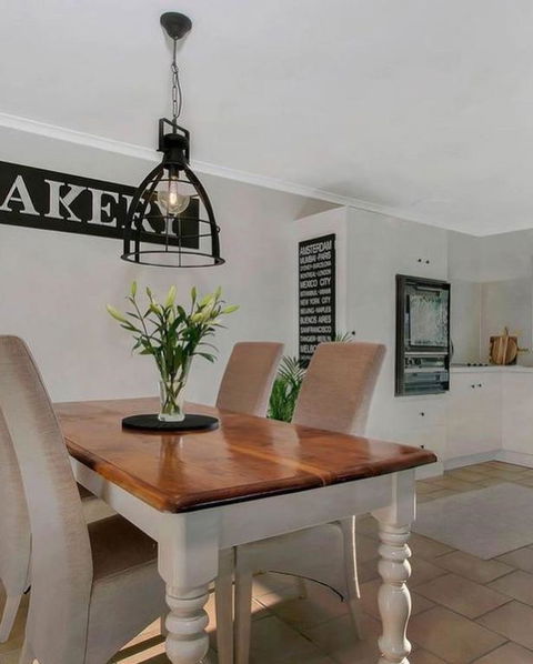 Gundaroo Retreat - Tourism Caloundra 3