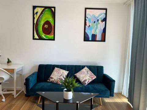 Gungahlin Center-1 Bedroom New Stylish Unit - Tourism Caloundra 1