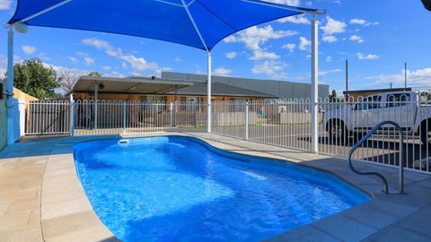 Gunnedah Motor Inn - Tourism Caloundra 4