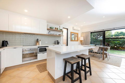 Gwydir Court 1 - Tourism Caloundra 2