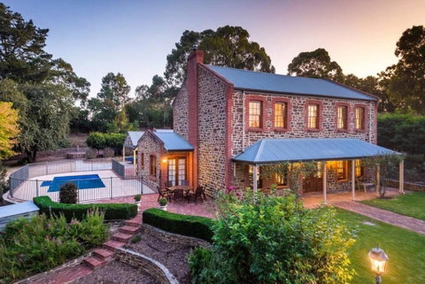 Hahndorf Luxury Retreat 5 Bedrooms For 12 Guests - Tourism Caloundra 0