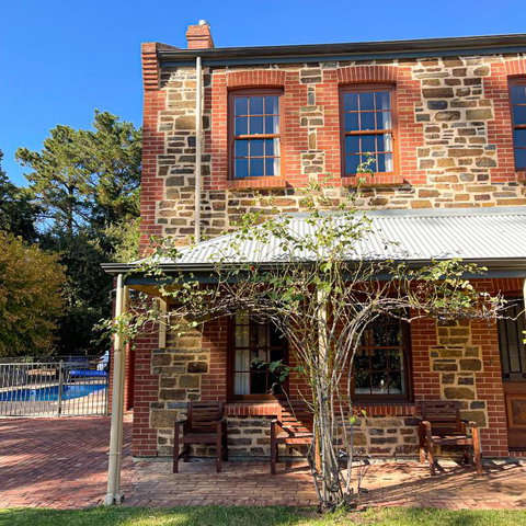 Hahndorf Luxury Retreat 5 Bedrooms For 12 Guests - Tourism Caloundra 3
