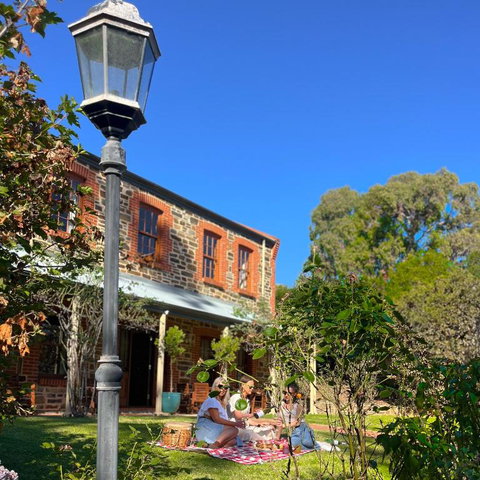 Hahndorf Luxury Retreat 5 Bedrooms For 12 Guests - Tourism Caloundra 2