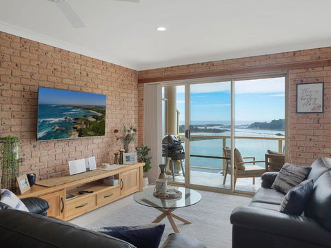Grand Pacific 2 Unit 4 -Omaroo - First Floor - Tourism Caloundra 0