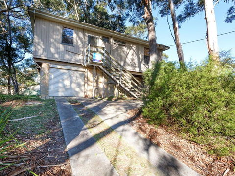 Gumtree Cottage Hawks Nest - Tourism Caloundra 0