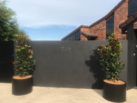 Green Cauldron, Homestay, Tamborine Mountain, Private Room, Ensuite, Private Courtyard, Gold Coast Views - Tourism Caloundra 1