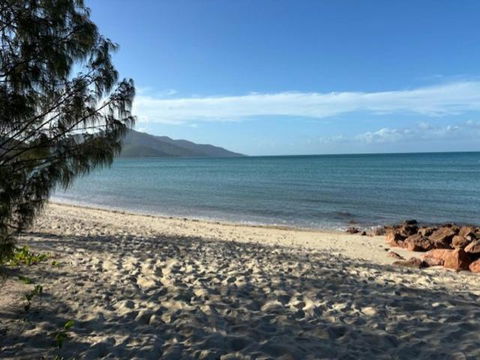 Hideaway Reef Cottage - Tourism Caloundra 0