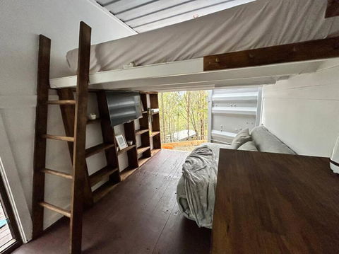 Hill Dweller Hideout - Tourism Caloundra 3