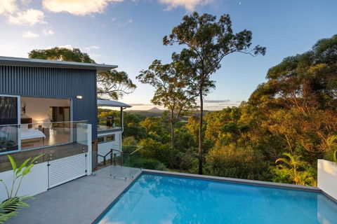 Hinterland Dreamers Poolside Retreat - Tourism Caloundra 2