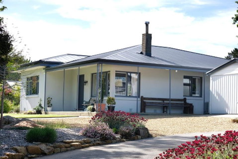 Hoopers Cottage - Tourism Caloundra 0