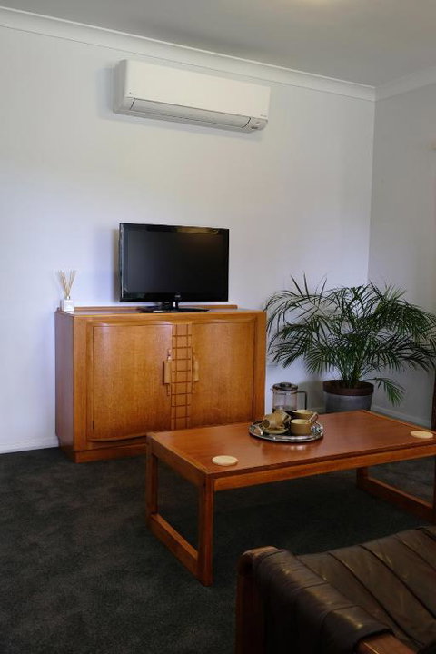 Hoopers Cottage - Tourism Caloundra 3