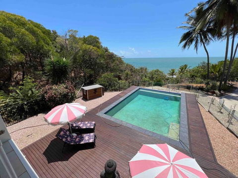 Incredible Beachfront Home, 10 Min To Port Douglas - Diamond Cliff - Tourism Caloundra 0