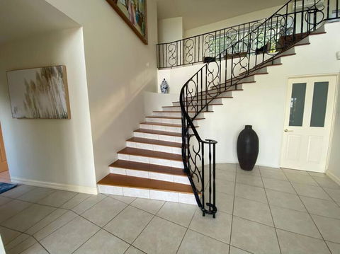 Incredible Beachfront Home, 10 Min To Port Douglas - Diamond Cliff - Tourism Caloundra 1