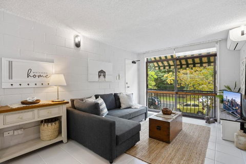 Inner City Apartment Living In Quiet Location - Tourism Caloundra 0