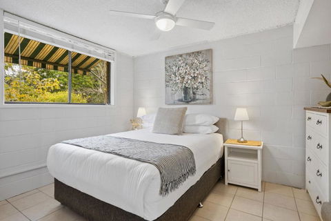Inner City Apartment Living In Quiet Location - Tourism Caloundra 2
