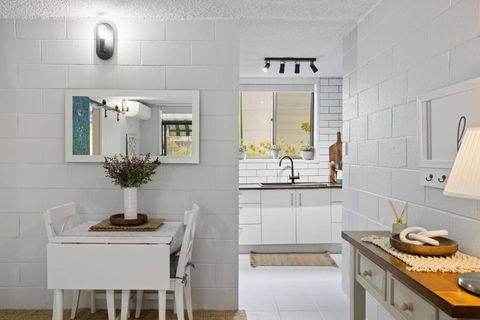 Inner City Apartment Living In Quiet Location - Tourism Caloundra 3