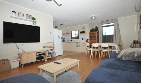 Investigator Beach Breeze Apartments U3 - Tourism Caloundra 0