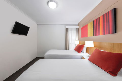 Adina Serviced Apartments Sydney Martin Place - Tourism Caloundra 1
