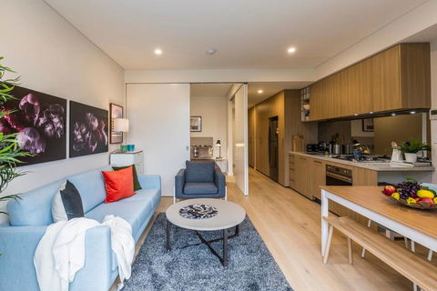 Air Conditioned One Bedroom With Pool Close To CBD - Tourism Caloundra 3
