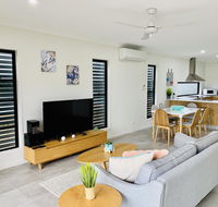 AIRLIE BEACH Delight. Hop skip jump to everything - Tourism Caloundra