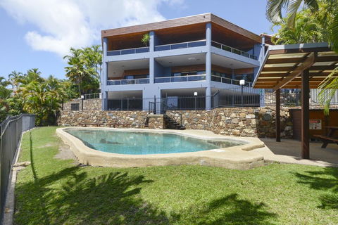 Airlie Harbour Apartment - Airlie Beach - Tourism Caloundra 3