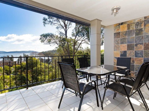 Aislinn' 3/273 Corrie Parade - Air Con, Water Views, BBQ - Tourism Caloundra 1