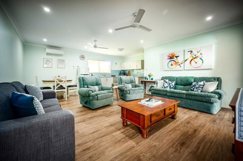 Alarks Nest Bed And Breakfast - Tourism Caloundra 0