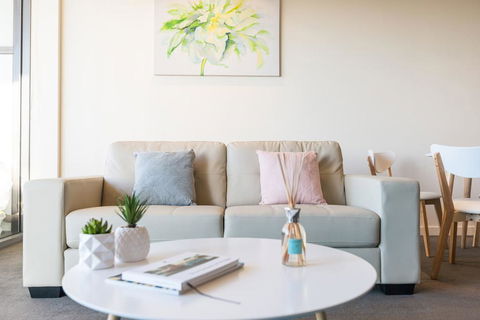 Albert Park City View Stylish 1 Bedroom Apartment - Tourism Caloundra 2