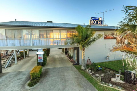 Alexander Motel - Tourism Caloundra 2