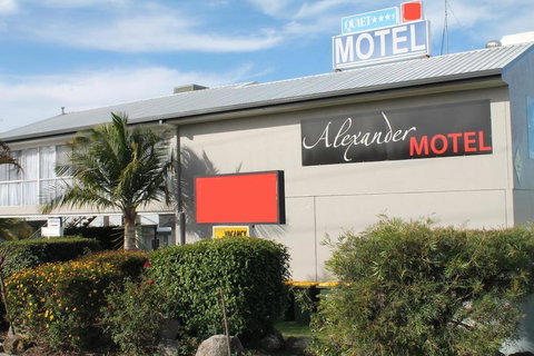 Alexander Motel - Tourism Caloundra 0