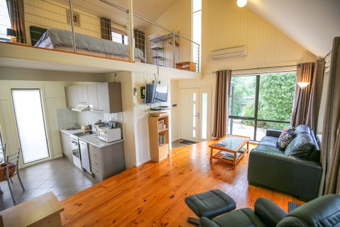 Allambie Cottages - Villa 1 - Tourism Caloundra 0