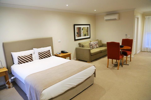 Allansford Hotel Motel - Tourism Caloundra 0