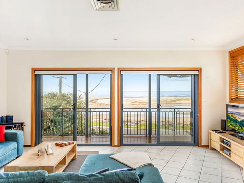 Allure - On Seven Mile Beach Gerroa - Tourism Caloundra 2