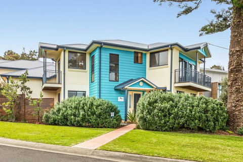 Allure - On Seven Mile Beach Gerroa - Tourism Caloundra 1