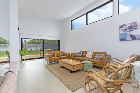 Allure On Barclay - Tourism Caloundra 1