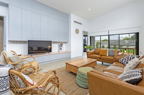 Allure On Barclay - Tourism Caloundra 0