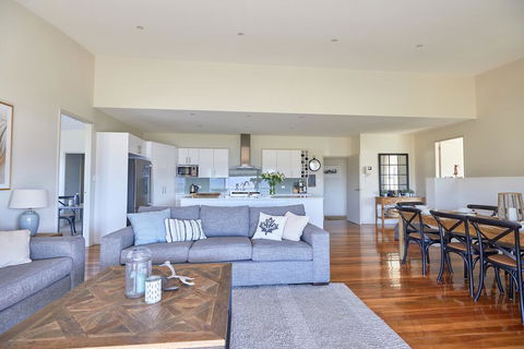 Alpine Air - Tourism Caloundra 1