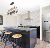 Alpine Knights Stylish Luxury - Tourism Caloundra