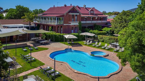 Alzburg Resort - Tourism Caloundra 0