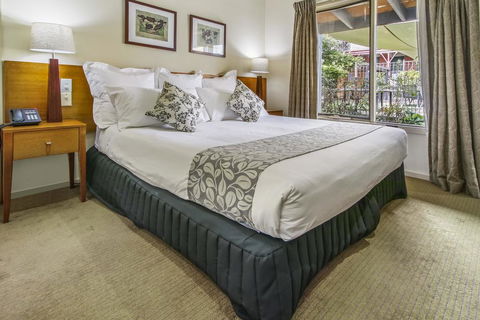 Alzburg Resort - Tourism Caloundra 2