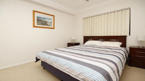 Amalfi Unit 11, - Above All Else - 50 King Street - Tourism Caloundra 2